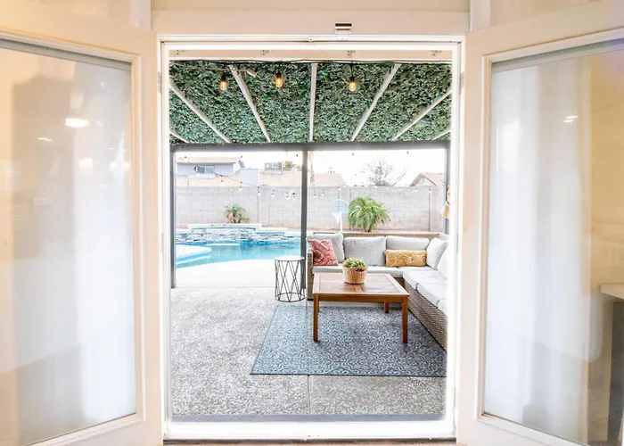 Family Getaway Near Dining+entertainment! Holiday home Chandler