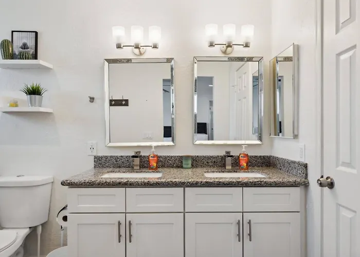Family Getaway Near Dining+entertainment! *