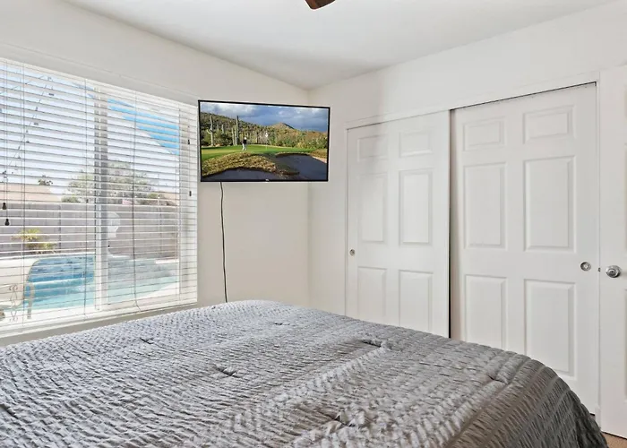 Family Getaway Near Dining+entertainment!
